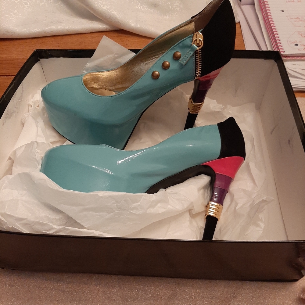 Ladies shoes